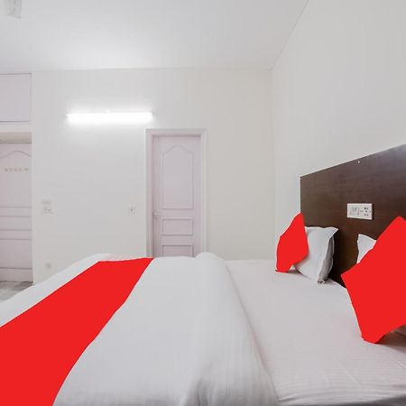 Hotel O Green Villa Нью-Дели Экстерьер фото