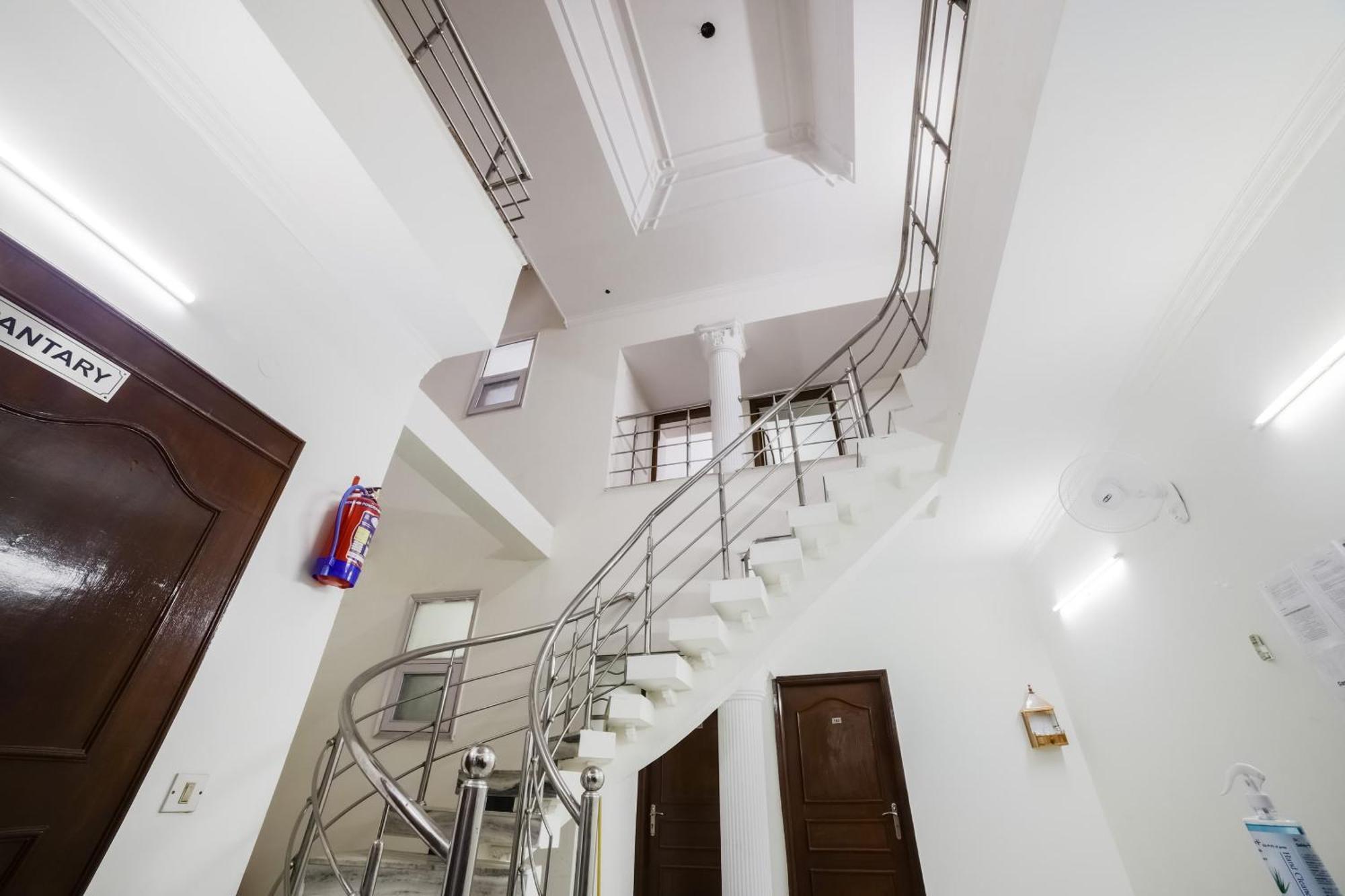 Hotel O Green Villa Нью-Дели Экстерьер фото