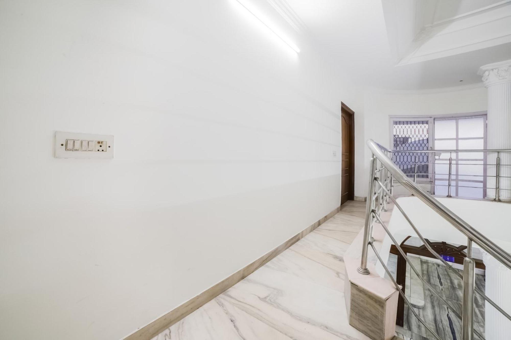 Hotel O Green Villa Нью-Дели Экстерьер фото